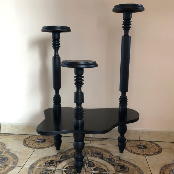 Fotografia produktu: czarny drewniany kwietnik - stojak na kwiaty