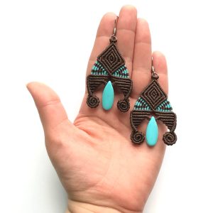 Inez – brązowo-turkusowe kolczyki z howlitami