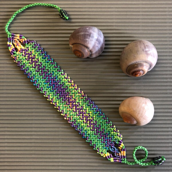 Insania – kolorowa bransoletka w stylu psytrance