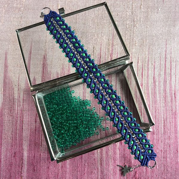 Jęczmienny kłosek w kolorze niebieskim – bransoletka z koralikami toho