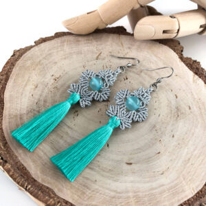 Miętowe cukiereczki w sreberku – kolczyki wyplecione ze srebrnych (metalizowanych) nitek