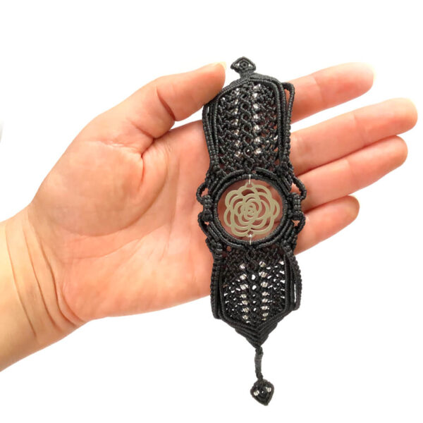 Melania – elegancka czarna bransoletka ze stalowym filigranem